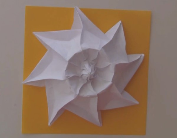 Origami video tutorial for handmade origami sun