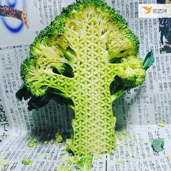 Food sculptor Gaku carves ordinary fruits and vegetables into beautiful works of art