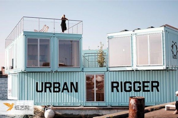 Container houses floating on the harbor are affordable dormitories suitable for students