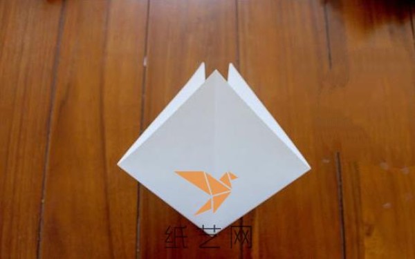 Tutorial on making a stylish polygonal origami lantern shade