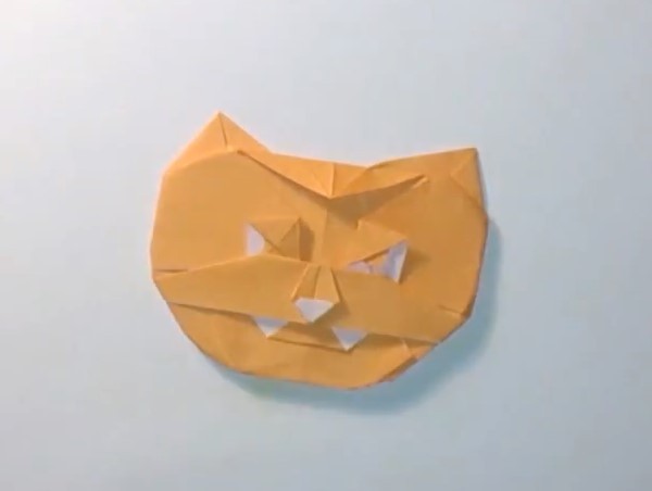 Tutorial on how to make a creative three-dimensional Halloween origami devil face