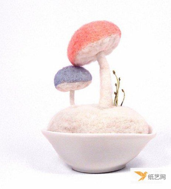 Pictures of beautiful wool felt mushroom works that purify peoples souls