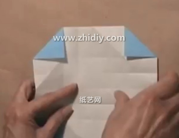 Origami video tutorial for geometric origami box