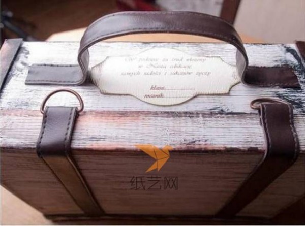 DIY Tutorial on Turning Waste Boxes into Treasures and Making Retro Suitcase Storage Boxes