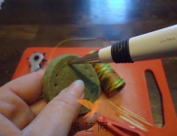 Chic fabric button making tutorial