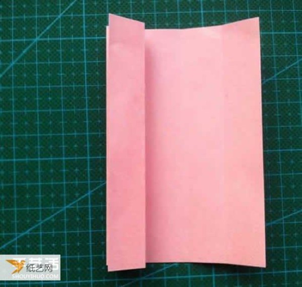 An illustrated tutorial on how to fold a simple origami skirt for children