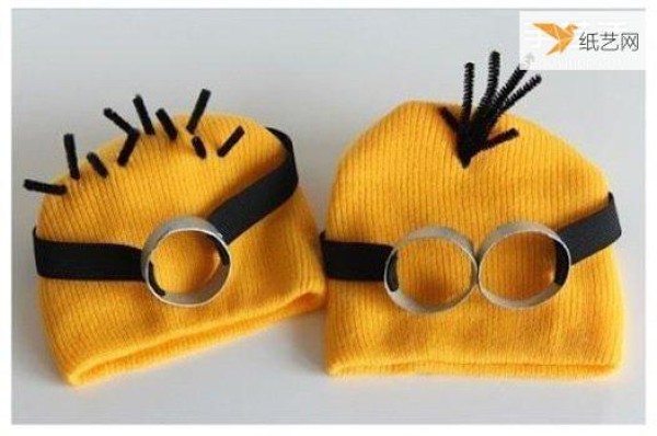 Very simple tutorial on how to make a minion hat