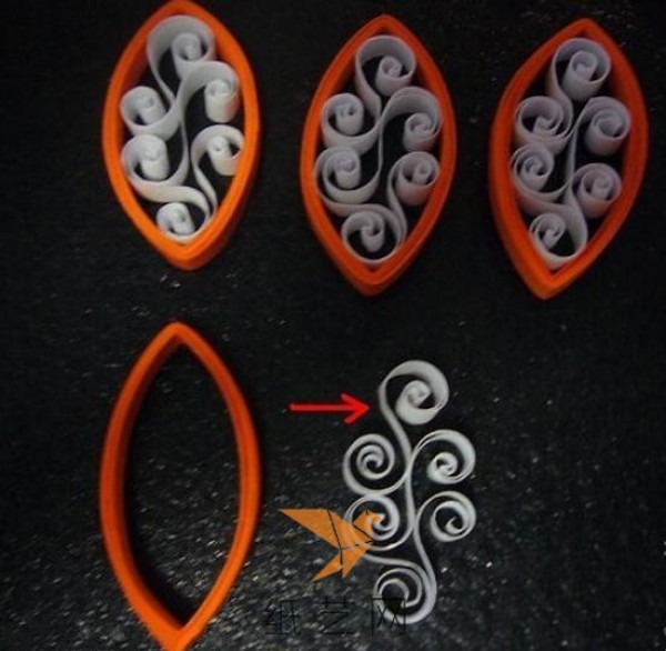 Tutorial on making beautiful paper-quilled flowers