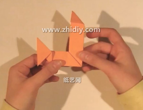 Origami video tutorial for simple origami squirrel