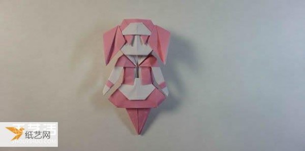 Illustrated step-by-step tutorial for girls using origami to fold something that looks complicated