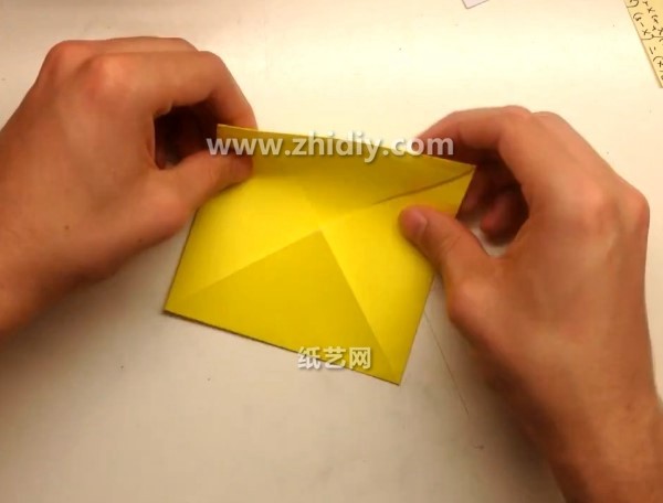 DIY simple folding method of simple origami small box