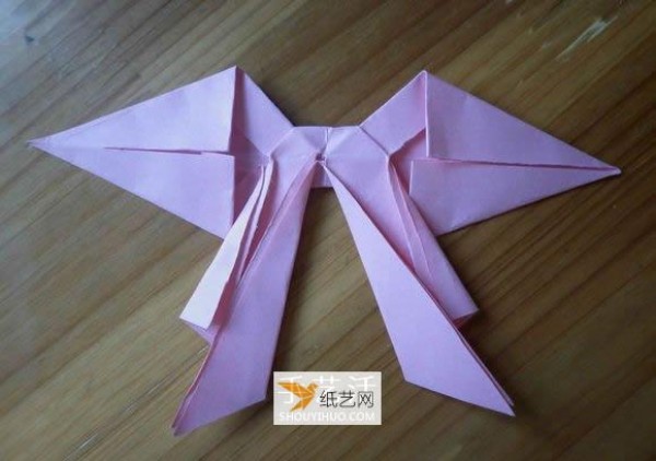 Easy to learn how to fold paper bows