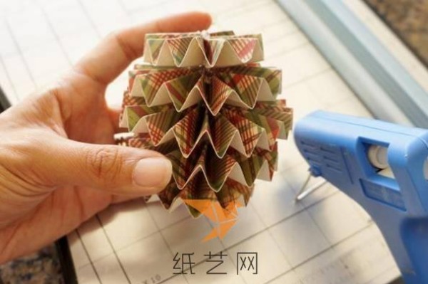 Tutorial on how to make cute origami pine cone Christmas ornaments