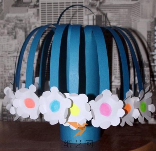 Tutorial on how to make Mother’s Day gifts using simple small flower baskets for children