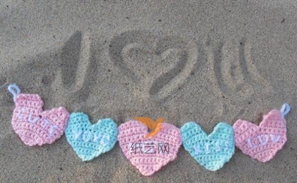 Cute crochet heart embellishment tutorial