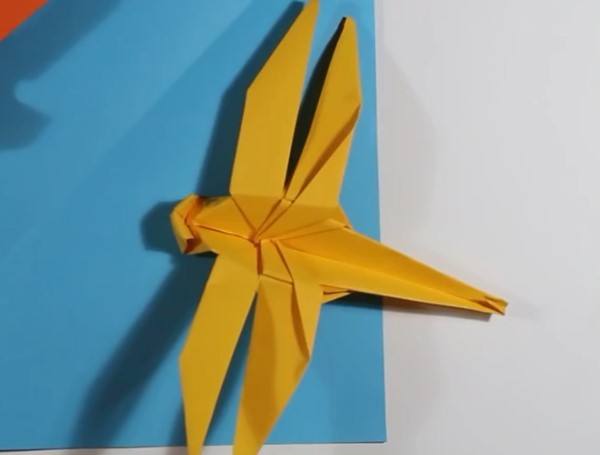 Three-dimensional origami dragonfly origami video tutorial