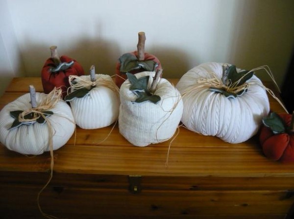 Tutorial on reusing old sweaters to make Halloween pumpkins