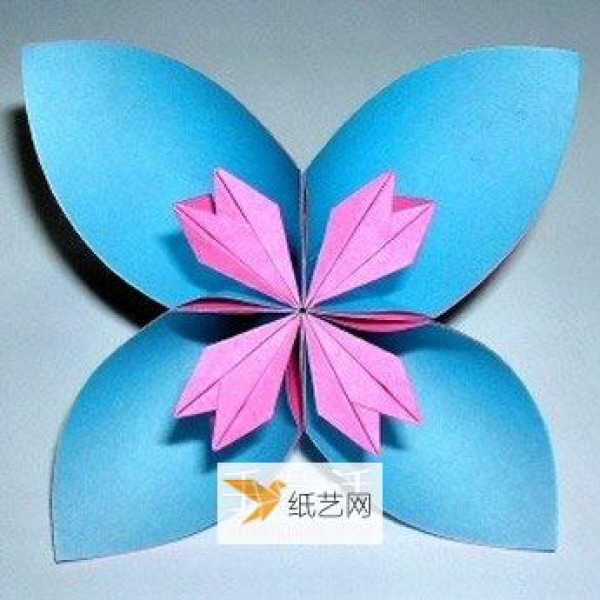 Illustration of the origami method of a beautiful four-petal flower ball