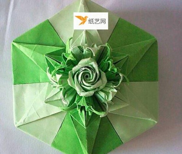 How to fold Valentine’s Day rose and lily gift boxes