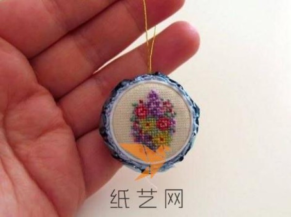 Beautiful cross stitch mobile phone chain making tutorial