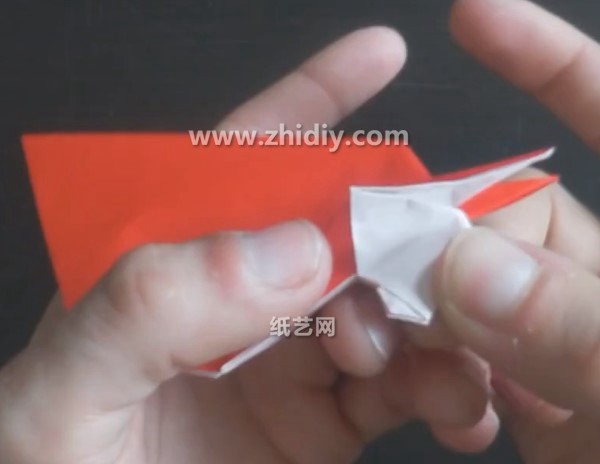 How to make three-dimensional origami bull by hand