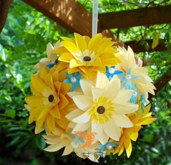 Beautiful and simple paper ball flower making tutorial