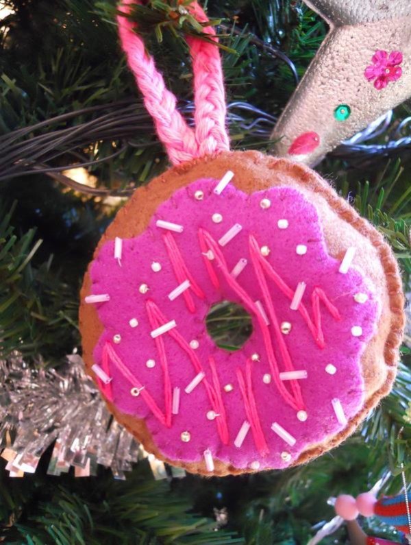 Cute non-woven donuts for Christmas tree decorations