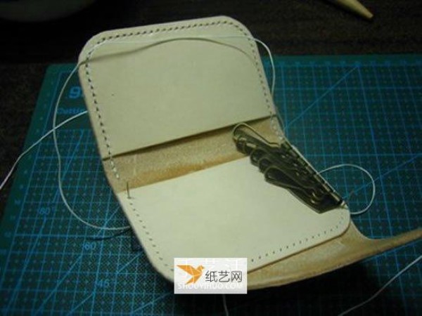 Tutorial on making your own Redmoon leather card holder for women