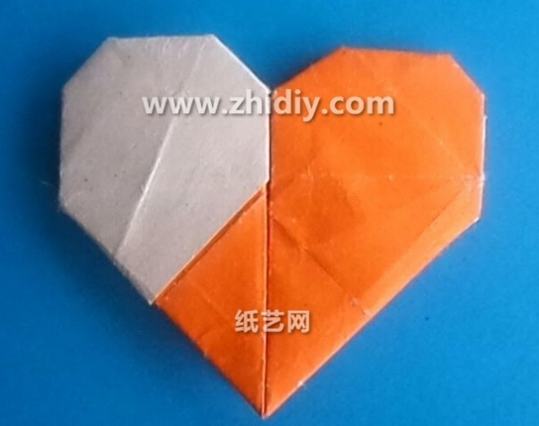 How to fold an asymmetric two-color origami heart