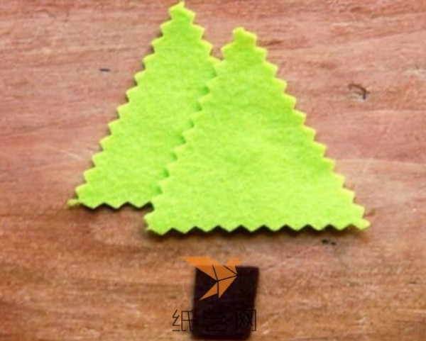 Christmas handmade non-woven Christmas tree pin making tutorial