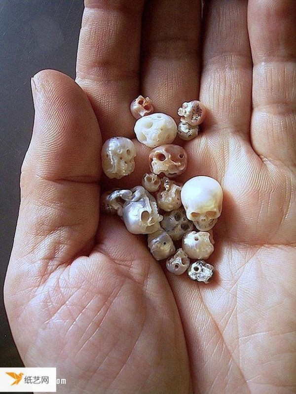 Use pearls to carve into very personalized and simple skull jewelry