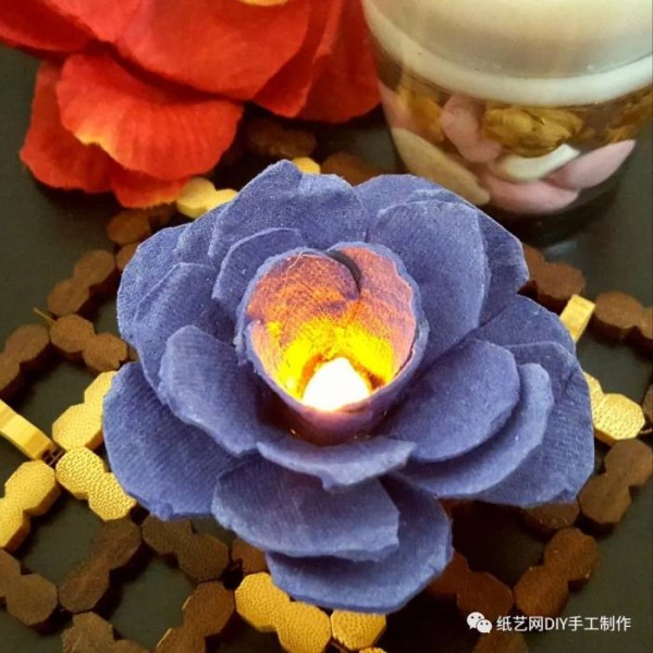 Rose night light tutorial made from egg tray