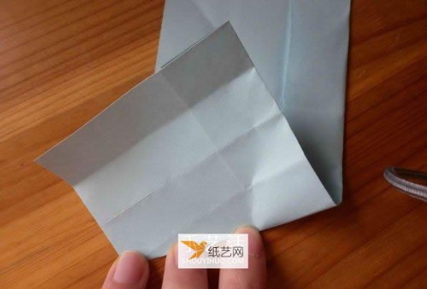 Use origami to make a love box with a lid for Valentine’s Day