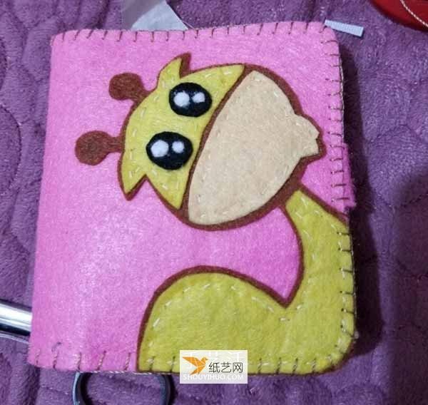 Make a cute cartoon wallet using non-woven fabric