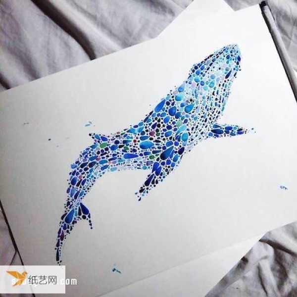 Hand-painted small dots are combined into very delicate animal patterns