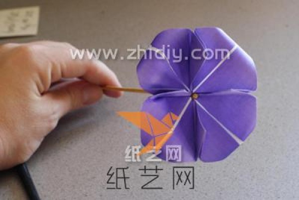 Simple and beautiful origami flower tutorial!