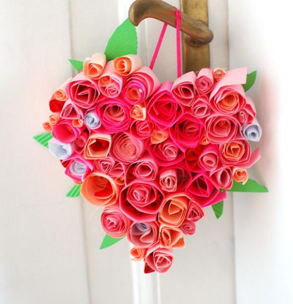 Tutorial on making simple and effective handmade heart-shaped Valentines Day decorations