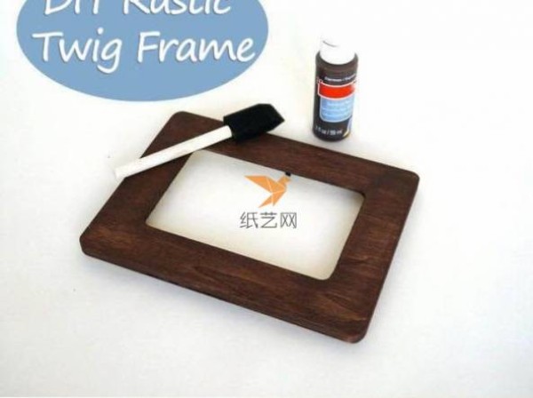 Tutorial on how to make an elegant pastoral style decorative frame made from waste branches.