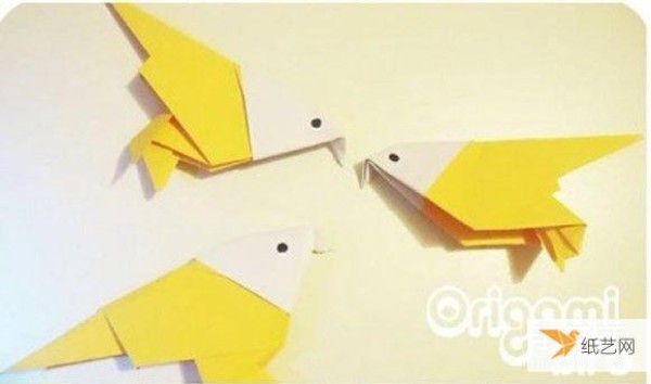 Illustrated tutorial on how to fold a three-dimensional origami bird by hand