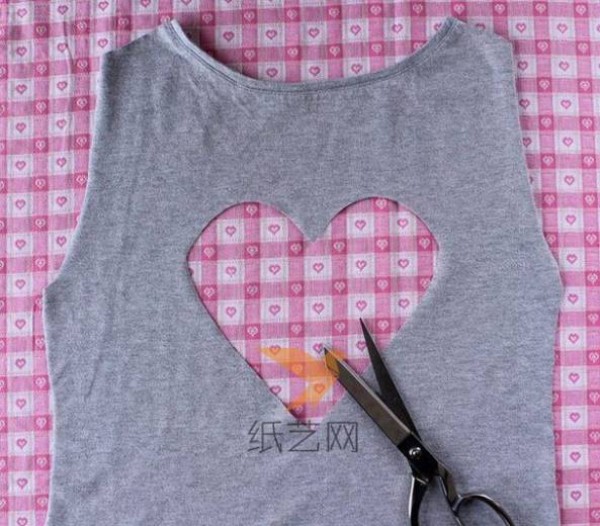 Transform old T-shirts into exquisite wrinkled patchwork handmade clothes with love