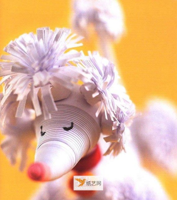 Illustration of how to make paper-quilled poodles by hand