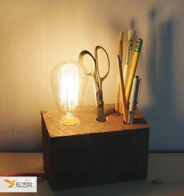 How to make your own personalized log desk lamp using wood