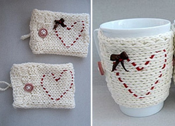 Tutorial on making hand-knitted couple’s cup heat insulation sleeves