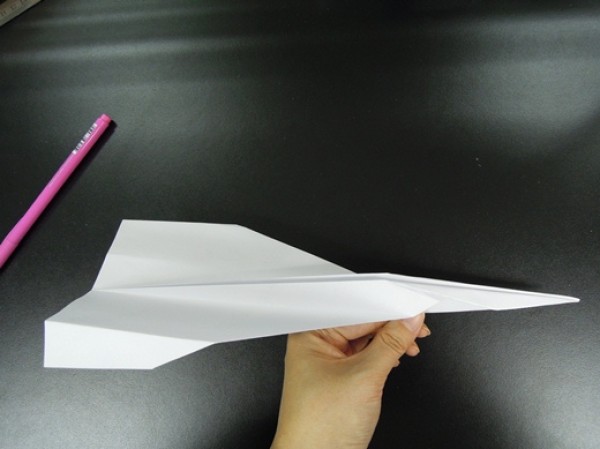 Origami airplane complete illustration - large wing glider origami tutorial