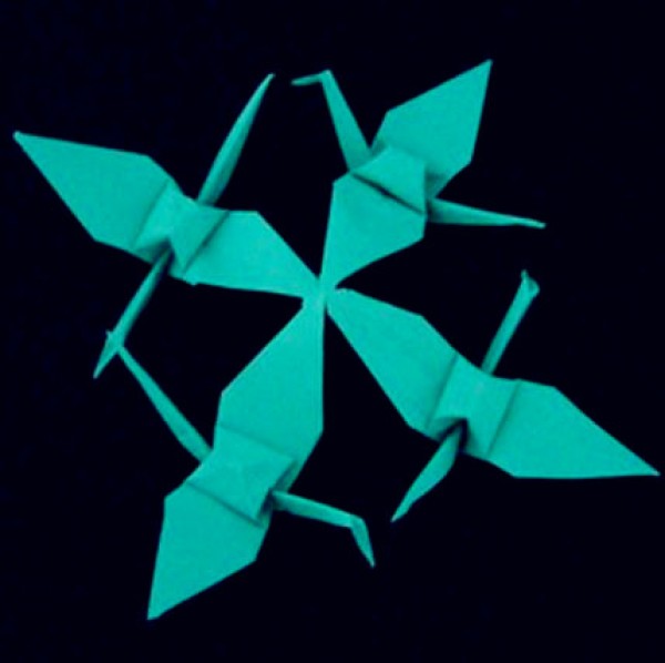 Tutorial on how to fold a thousand paper cranes: How to fold four origami cranes by hand