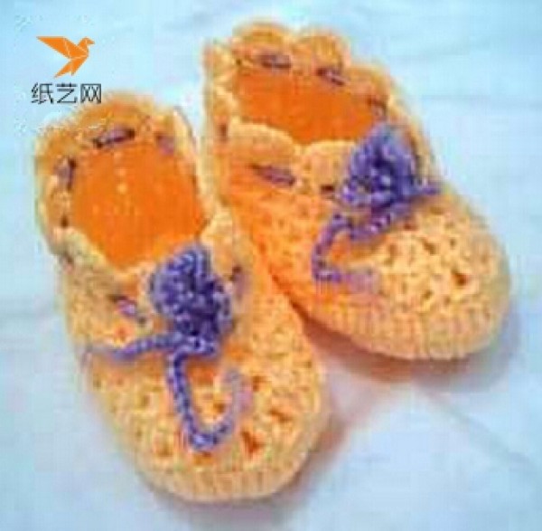 Detailed illustrated tutorial on hand knitting baby woolen shoes