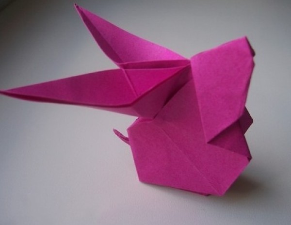 Simple three-dimensional origami rabbit making tutorial