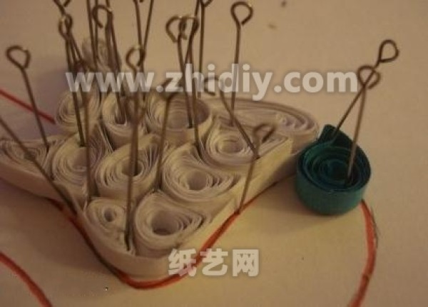 Paper-quilled guitar hand-making tutorial