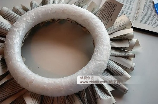 Book page paper art wreath making tutorial