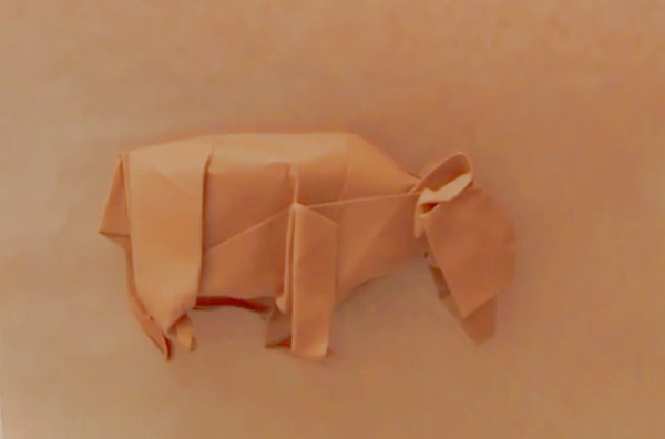 Origami bear manual folding tutorial teaches you how to make brown bear origami.